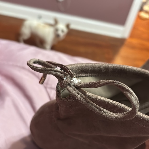 Cute booties - Picture 2 of 4